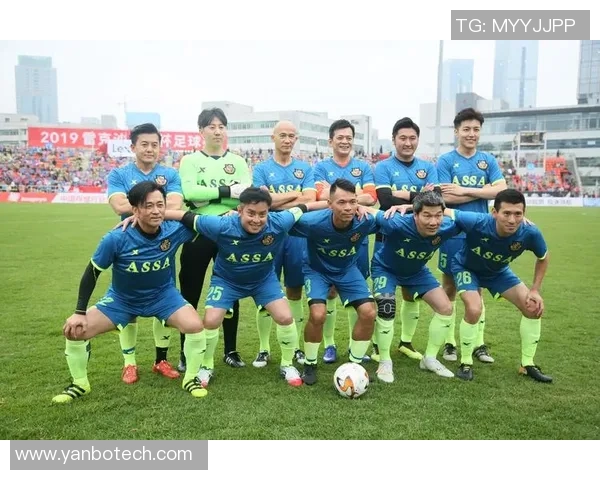 足球明星全国赛深圳站盛大开启球迷齐聚共赏精彩对决与明星风采